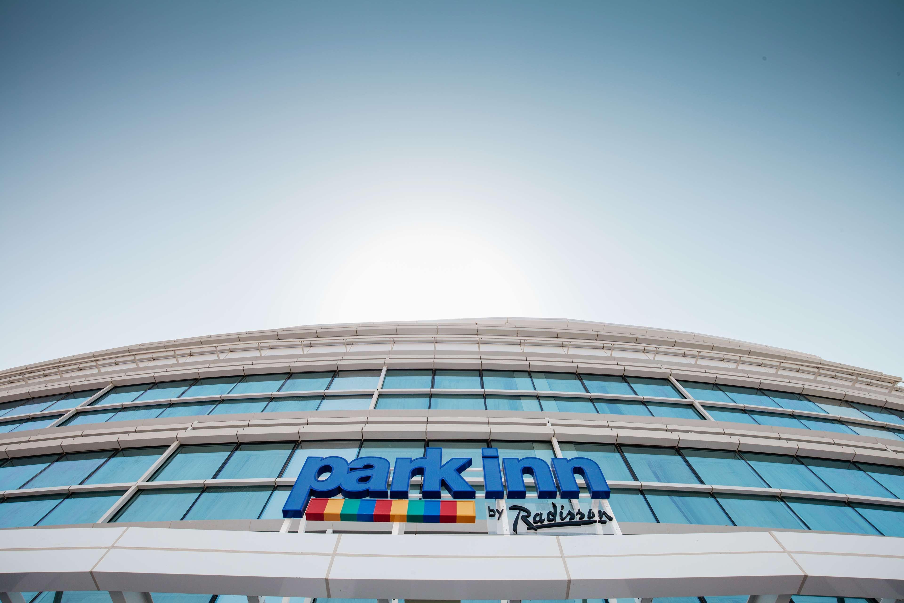 Park Inn By Radisson Dubai Motor City מראה חיצוני תמונה